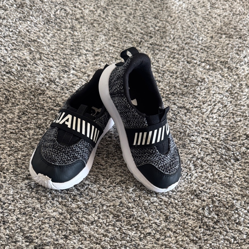 Under armour Kids Black and White shoes